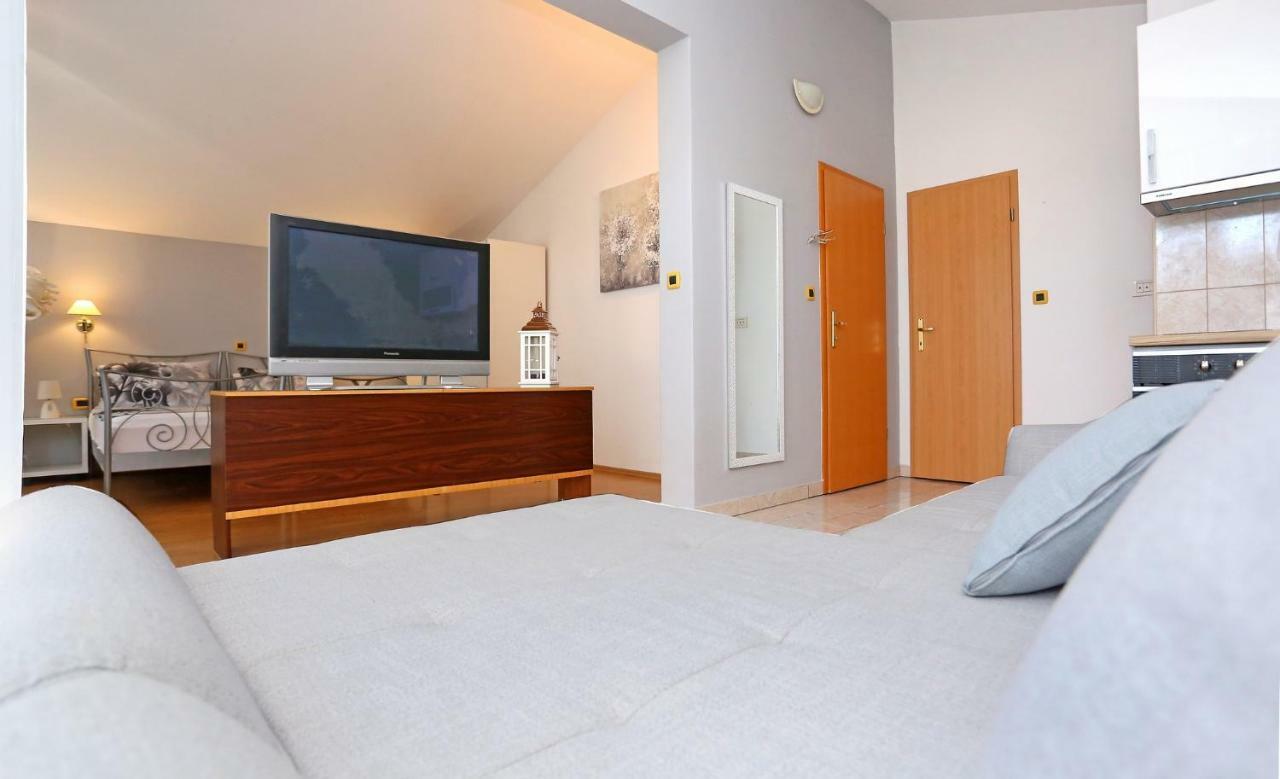 Studio Apartment Grey Split Buitenkant foto